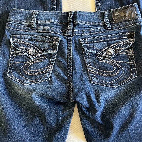 Silver Women's Jeans Suki Surplus 33x30 Bootcut Distressed Dark Wash Mid Rise - Picture 6 of 12